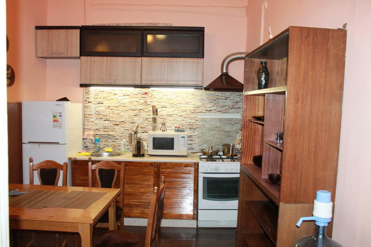 إلفيف Apartment On Rynok Square المظهر الخارجي الصورة