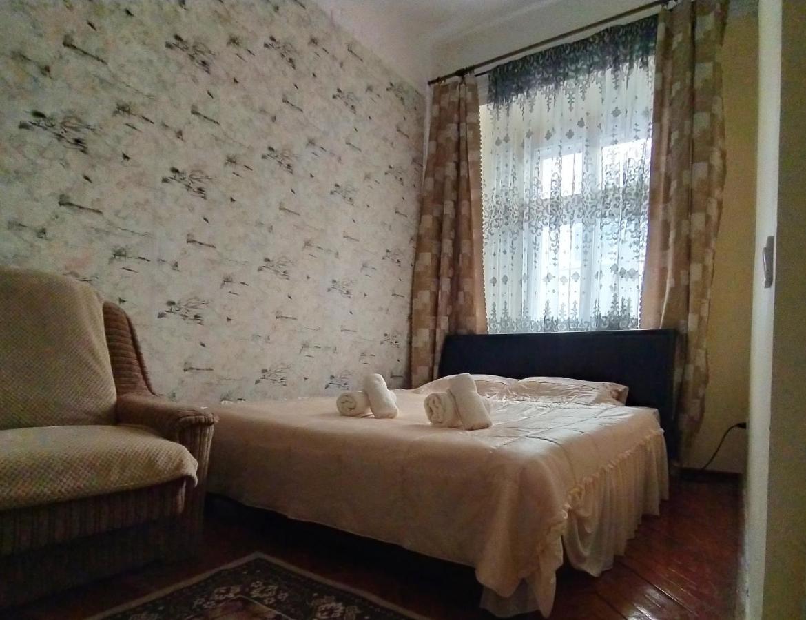 إلفيف Apartment On Rynok Square المظهر الخارجي الصورة